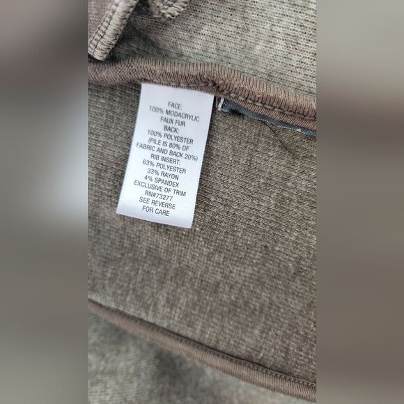 Simply Vera by Vera Wang Faux Fur Vest - size Medium - Picture 8 of 8